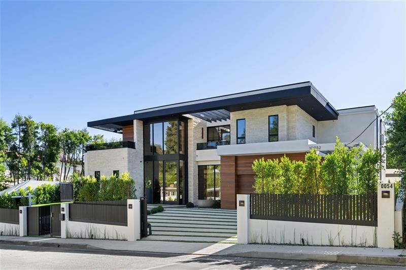 Completed Luxury Custom Home In Melbourne With Landscaping